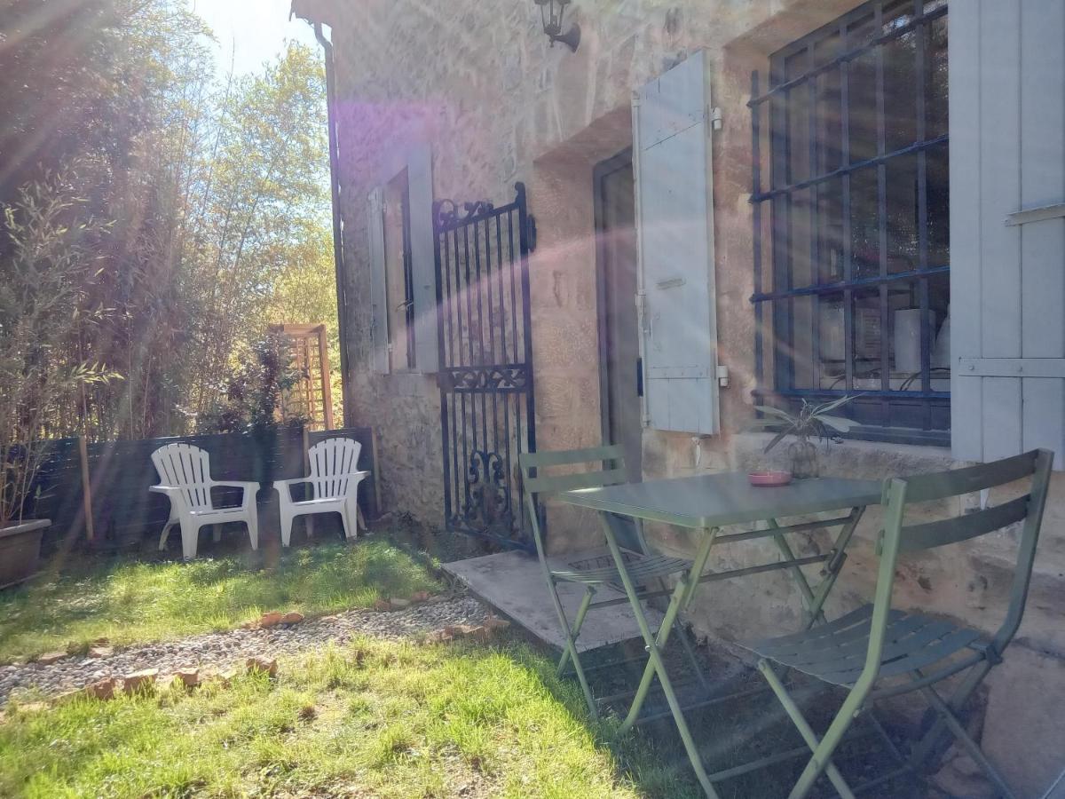 2 Pieces "Le Brin De Soleil" Gites Appart 'Hotel L'Echappee Belle D'Aubenas Logement 1 Sur 3 Exterior photo